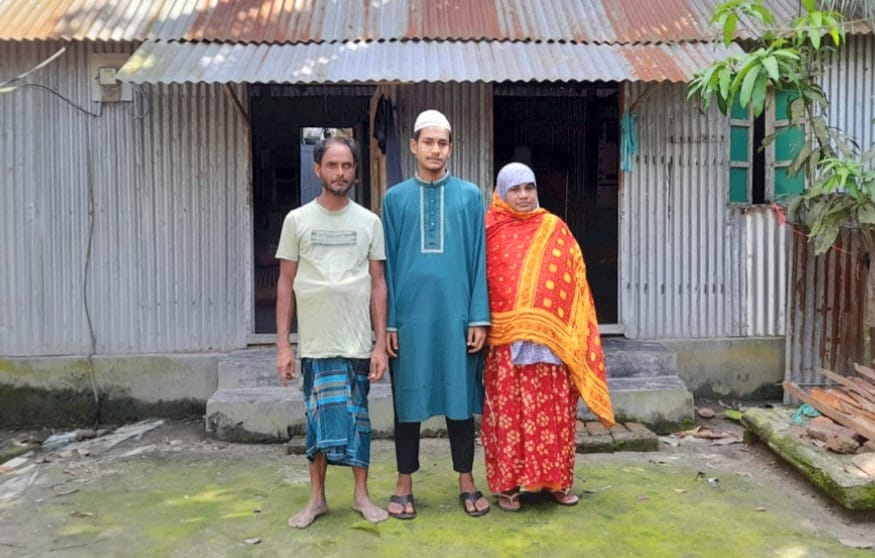 দিনমজুর বাবার ছেলে জাহিদের জিপিএ-৫, চিকিৎসক হওয়ার স্বপ্ন