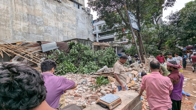 রাড্ডা ক্লিনিকে হামলা ও লুটপাটের ঘটনায় গ্রেপ্তার ৪, তদন্ত কমিটি
