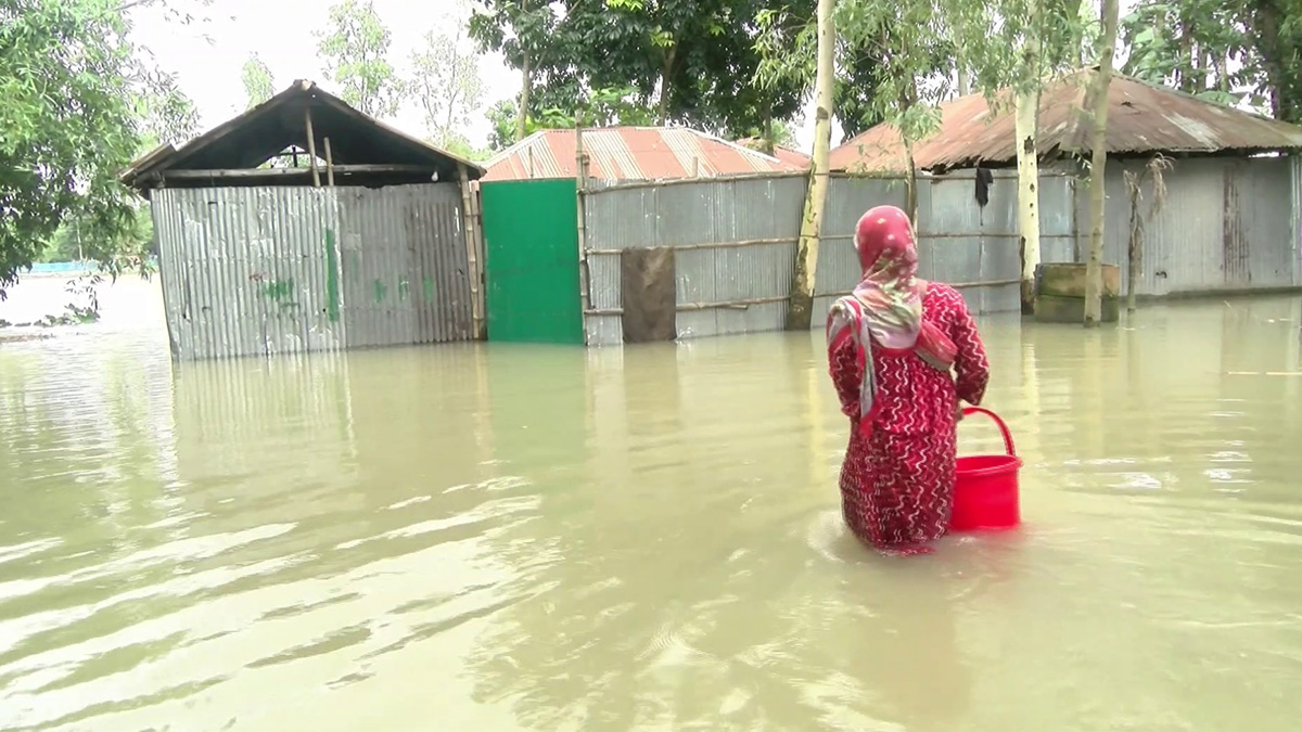 বাংলাদেশ বানভাসি মানুষ বেড়ে ৩০ লক্ষাধিক