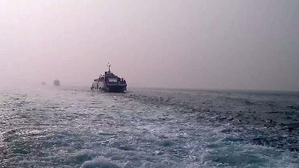 মিয়ানমার নৌবাহিনীর গুলিতে ৬ বাংলাদেশি জখম, ২ জন আশঙ্কাজনক