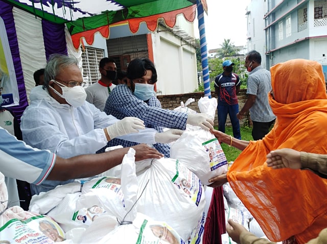 সরকার মানুষের জীবনকে পরোয়া করছে না