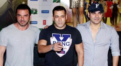 করোনার বিধি ভাঙায় সালমানের ২ ভাইয়ের বিরুদ্ধে এফআইআর