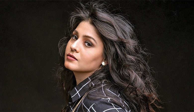 https://newsnowbangla.com/2021/05/31/ইন্ডিয়ান-আইডল-প্রতিযোগীদ