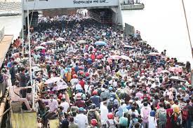 মানুষের চাপে ফেরিতে ঠাঁই মিলছেনা জরুরি সেবায় নিয়োজিত গাড়ির