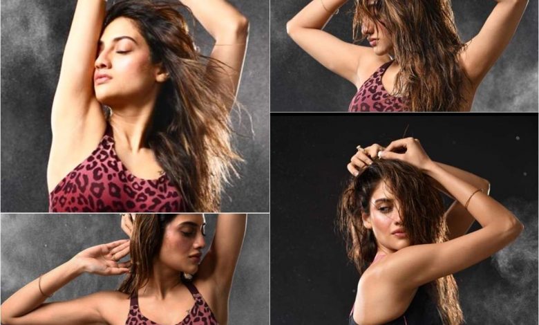 অন্তর্বাসে ক্যামেরার