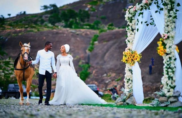 বিশ্ব মিডিয়ায় ঝড় তোলা বিয়ে