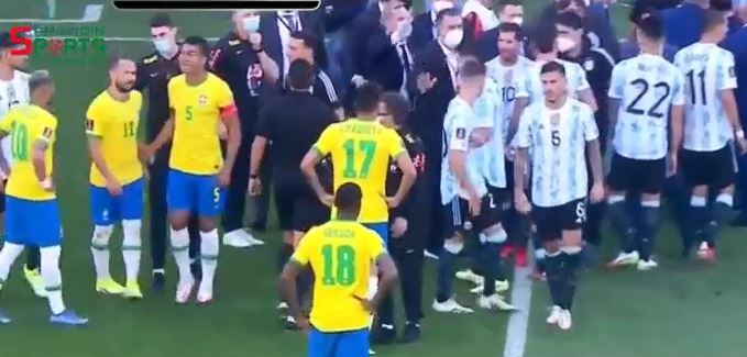 ব্রাজিলের মাঠ ছেড়ে উঠে গেল আর্জেন্টিনা