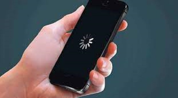 সব মোবাইল অপারেটরের ইন্টারনেট সেবা বন্ধ : বিটিআরসি