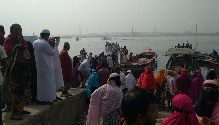 লঞ্চের ধাক্কায় ট্রলার ডুবির ঘটনায় লঞ্চসহ আটক ৪