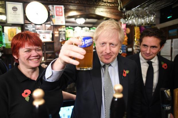 বিয়ার হাতে বরিস জনসনের পার্টির ছবি প্রকাশ্যে