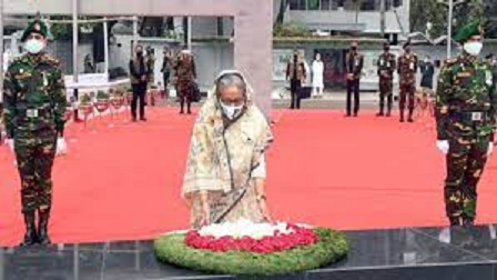 ঐতিহাসিক ৭ মার্চ: প্রধানমন্ত্রীর শ্রদ্ধা নিবেদন