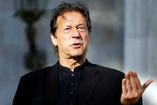 ইমরানের সুপারিশে পার্লামেন্ট ভেঙে দিলেন প্রেসিডেন্ট