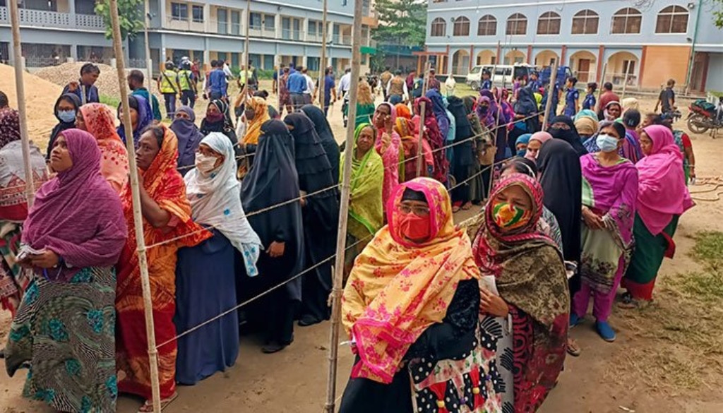 কুমিল্লা সিটি নির্বাচনে ভোটগ্রহণ চলছে