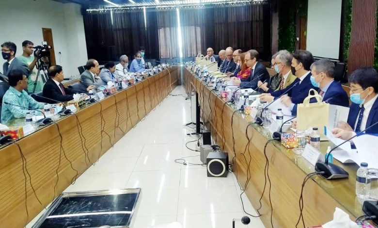 অংশগ্রহণমূলক নির্বাচন করতে রাজনৈতিক দলের সহযোগিতা চান সিইসি