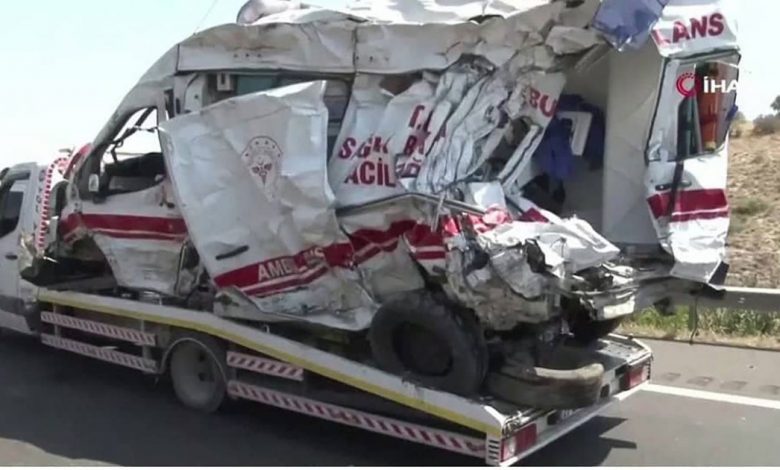 তুরস্কে সড়কে প্রাণ গেলো ৩২ জনের