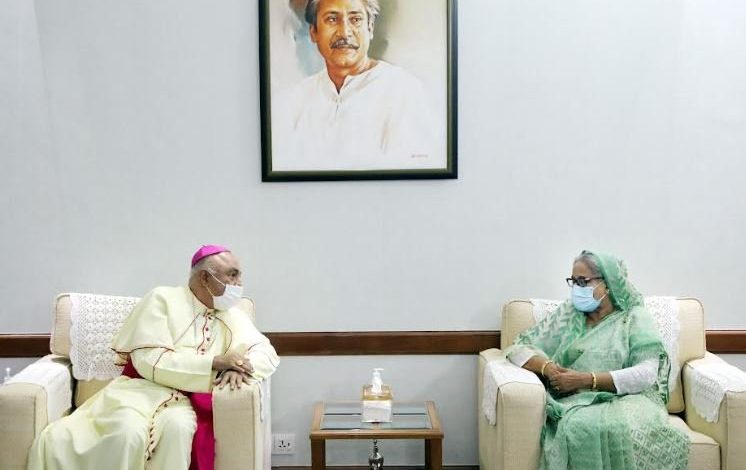 হজে অনিয়মের কারনে ২৬ এজেন্সিকে শোকজ