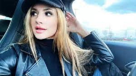 স্কাইডাইভিং করতে গিয়ে মারা গেলেন বিখ্যাত টিকটকার তানিয়া