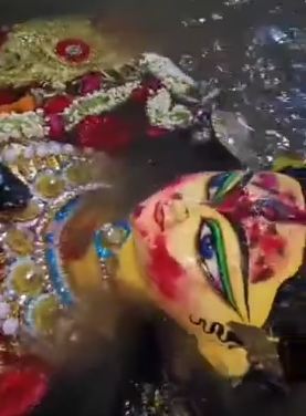 সারাদেশে এবছর ৩২ হাজার ১৬৮টি মন্ডপে দুর্গাপূজা অনুষ্ঠিত হয়। ঢাকা মহানগরে পূজার সংখ্যা ২৪১টি।