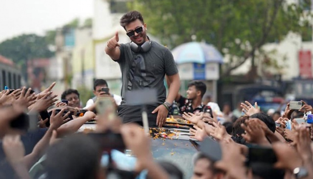 ‘শের খান’ ছবিতে চমক আনছেন শাকিব খান