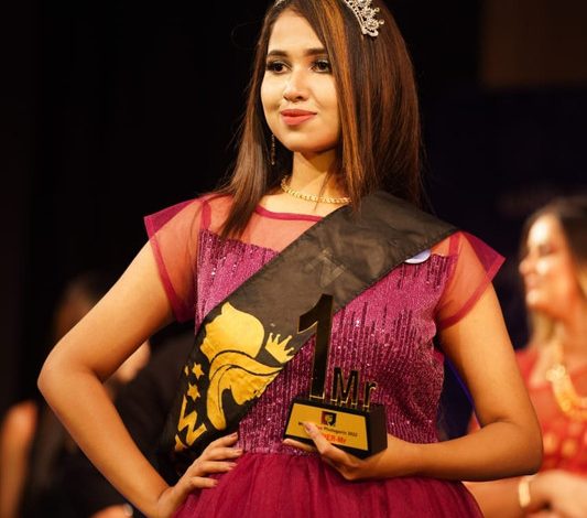 মিস্টার অ্যান্ড মিস ফটোজেনিক চ্যাম্পিয়ন হলেন যুক্তা ভৌমিক