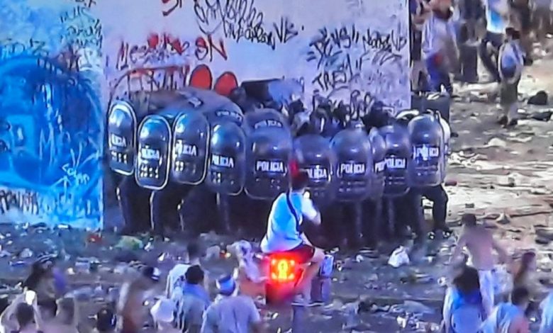 আর্জেন্টিনার বিশ্বকাপ উদযাপনে জনস্রোতে আহত ৩১, আটক ১৩