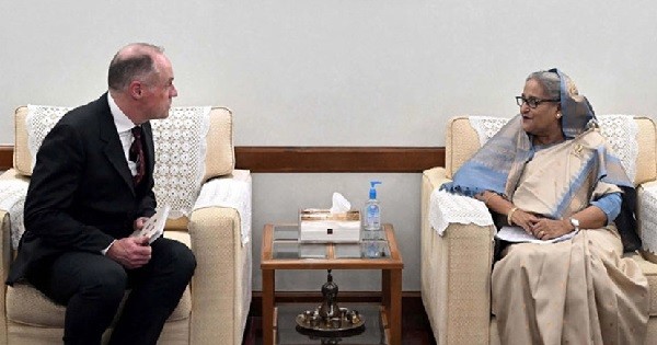 প্রেসক্রিপশন ছাড়া অ্যান্টিবায়োটিক বিক্রিতে প্রধানমন্ত্রীর ‘না’