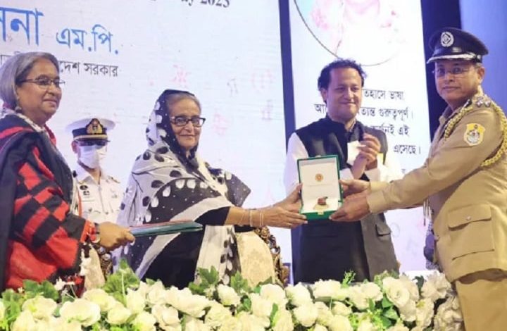 মাতৃভাষা পদক পেলেন তিন ব্যক্তিসহ এক প্রতিষ্ঠান