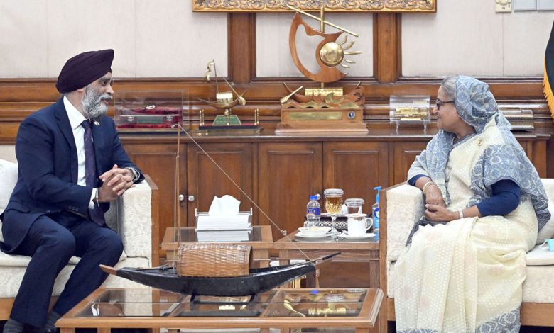 কানাডার উদ্যোক্তাদের দেশে বিনিয়োগের আহ্বান প্রধানমন্ত্রীর