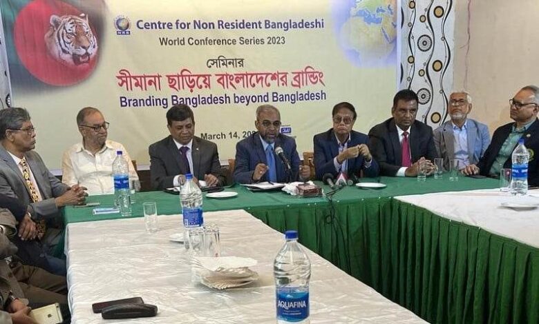 দেশে এখন টাকার চেয়ে ডলারের দরকার বেশি