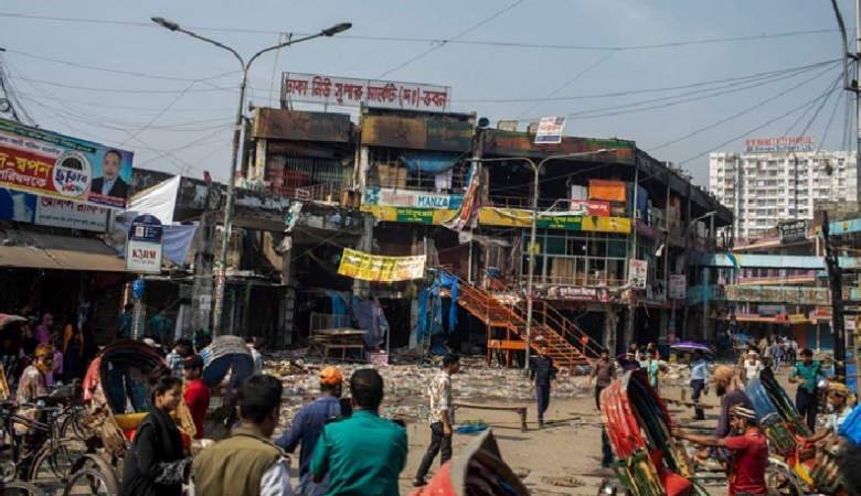 নিউ সুপার মার্কেটের আগুন সম্পূর্ণ নির্বাপিত: ফায়ার সার্ভিস