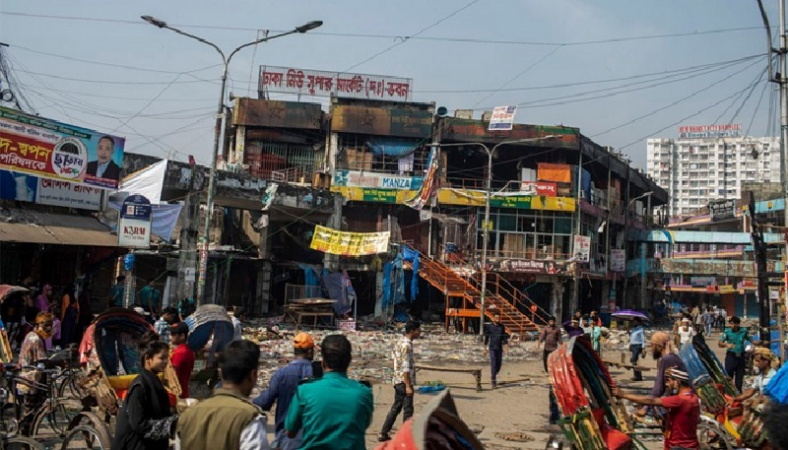 নিউ সুপার মার্কেটের আগুন সম্পূর্ণ নির্বাপিত: ফায়ার সার্ভিস