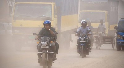 বায়ুদূষণে শীর্ষ ঢাকা