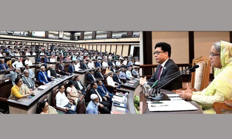 বুধবার (১৯ জুলাই) প্রধানমন্ত্রী তার কার্যালয়ে ২০২৩-২৪ অর্থবছরের বার্ষিক পারফরম্যান্স চুক্তি (এপিএ) স্বাক্ষর অনুষ্ঠানে