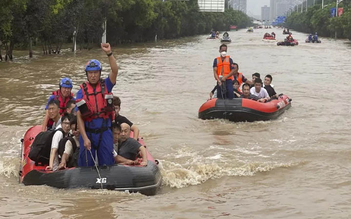 চীনে প্রবল বৃষ্টি-বন্যায় নিহত ১০, নিখোঁজ ১৮