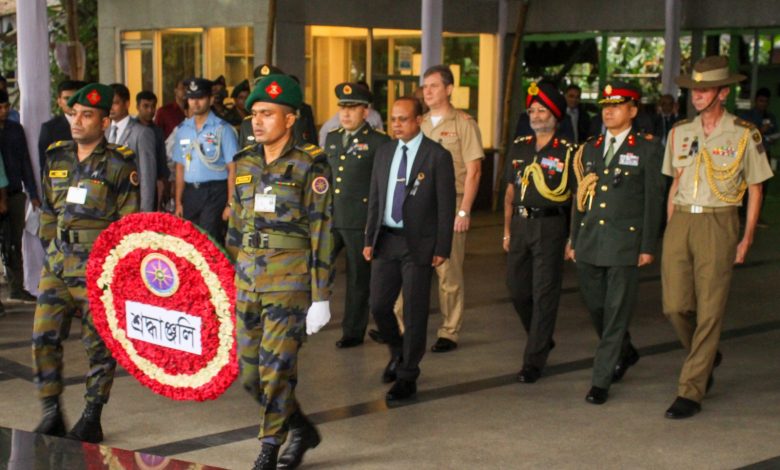 বঙ্গবন্ধুর প্রতিকৃতিতে বন্ধুপ্রতিম দেশের ৮ সামরিক উপদেষ্টার শ্রদ্ধা