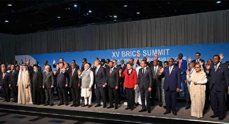 ব্রিকস সম্মেলনে বিশ্বনেতাদের সঙ্গে প্রধানমন্ত্রী