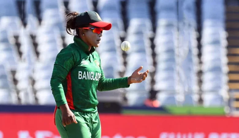 ক্রিকেট থেকে অবসরের ঘোষণা দিলেন রুমানা