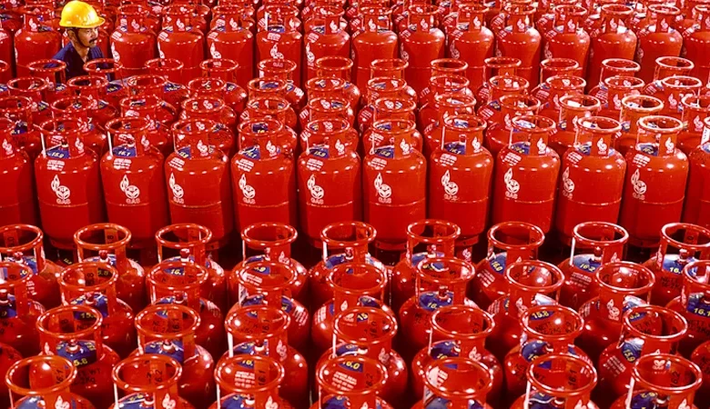দাম বাড়ল এলপিজির
