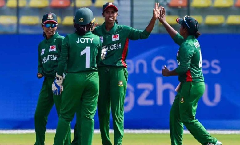 পাকিস্তানকে উড়িয়ে প্রথম পদক জয় বাংলাদেশের