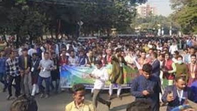 সোহরাওয়ার্দী উদ্যান অভিমুখে ছাত্রলীগ নেতাকর্মীদের ঢল