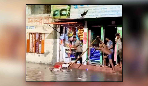 মিরপুরে বৃষ্টির পানিতে বিদ্যুতায়িত হয়ে ৪ জনের মৃত্যু