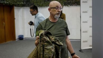 ইউক্রেনের প্রতিরক্ষামন্ত্রী ওলেক্সি রেজনিকভ বরখাস্ত