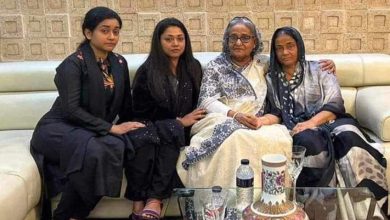 সাবেক যোগাযোগমন্ত্রী প্রয়াত আবুল হোসেনের বাসায় প্রধানমন্ত্রী