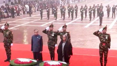 শহীদ বুদ্ধিজীবী স্মৃতিসৌধে রাষ্ট্রপতি-প্রধানমন্ত্রীর শ্রদ্ধা