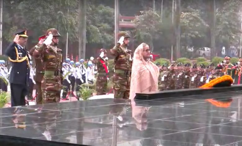শিখা অনির্বাণে প্রধানমন্ত্রীর শ্রদ্ধা