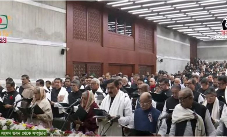 স্পিকার নিজেই নিজের শপথ নিলেন