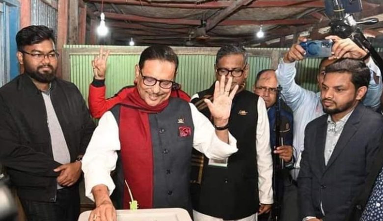ভোট দিলেন ওবায়দুল কাদের