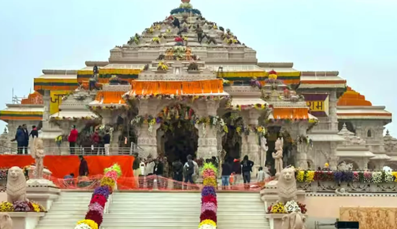 অযোধ্যায় আলোচিত রাম মন্দিরের উদ্বোধন আজ