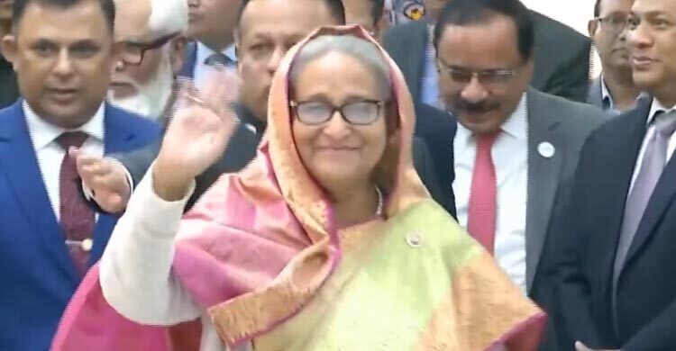 জার্মানির মিউনিখে তিনদিনের সরকারি সফর শেষে দেশে ফিরেছেন প্রধানমন্ত্রী