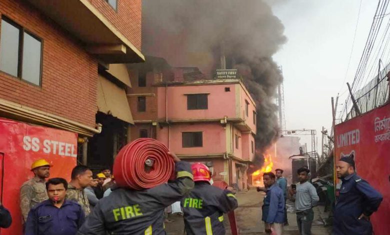 টঙ্গীর স্টিলমিলে ১১ কেভি ট্রান্সফরমারে ভয়াবহ আগুন